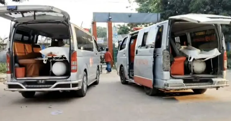 অ্যাম্বুলেন্সে নিখোঁজ দুই যুবকের মরদেহ